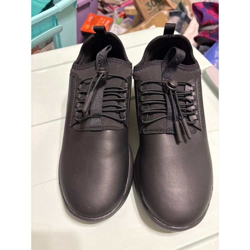Clove Black Nursing Shoes Sz 8 EUC